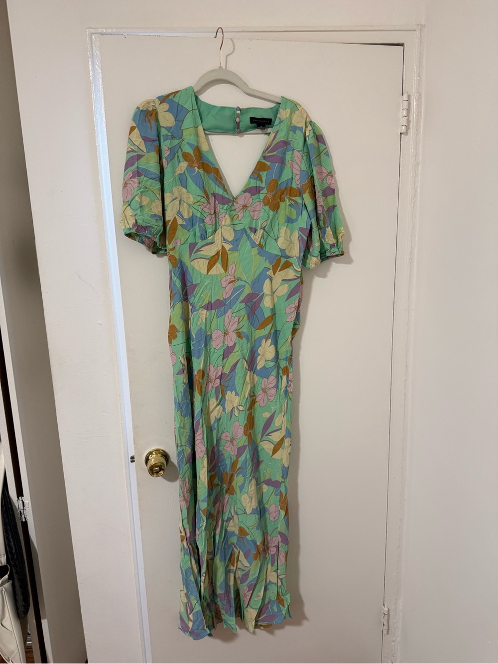 Sanctuary Mint Green Floral Maxi Dress with Puff Sleeves - Picture 2 of 7